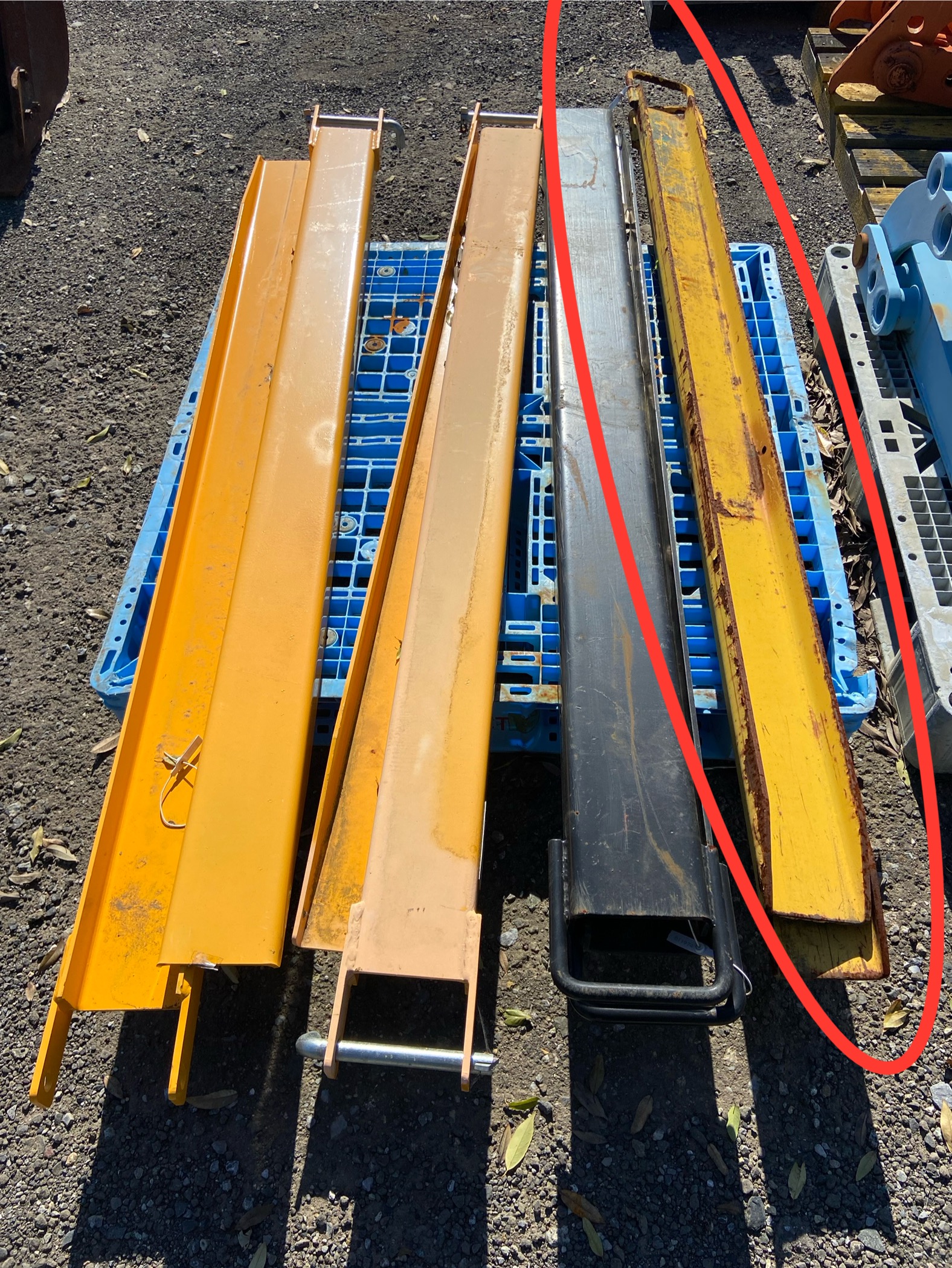 Forklift rod, used lights & accessories
