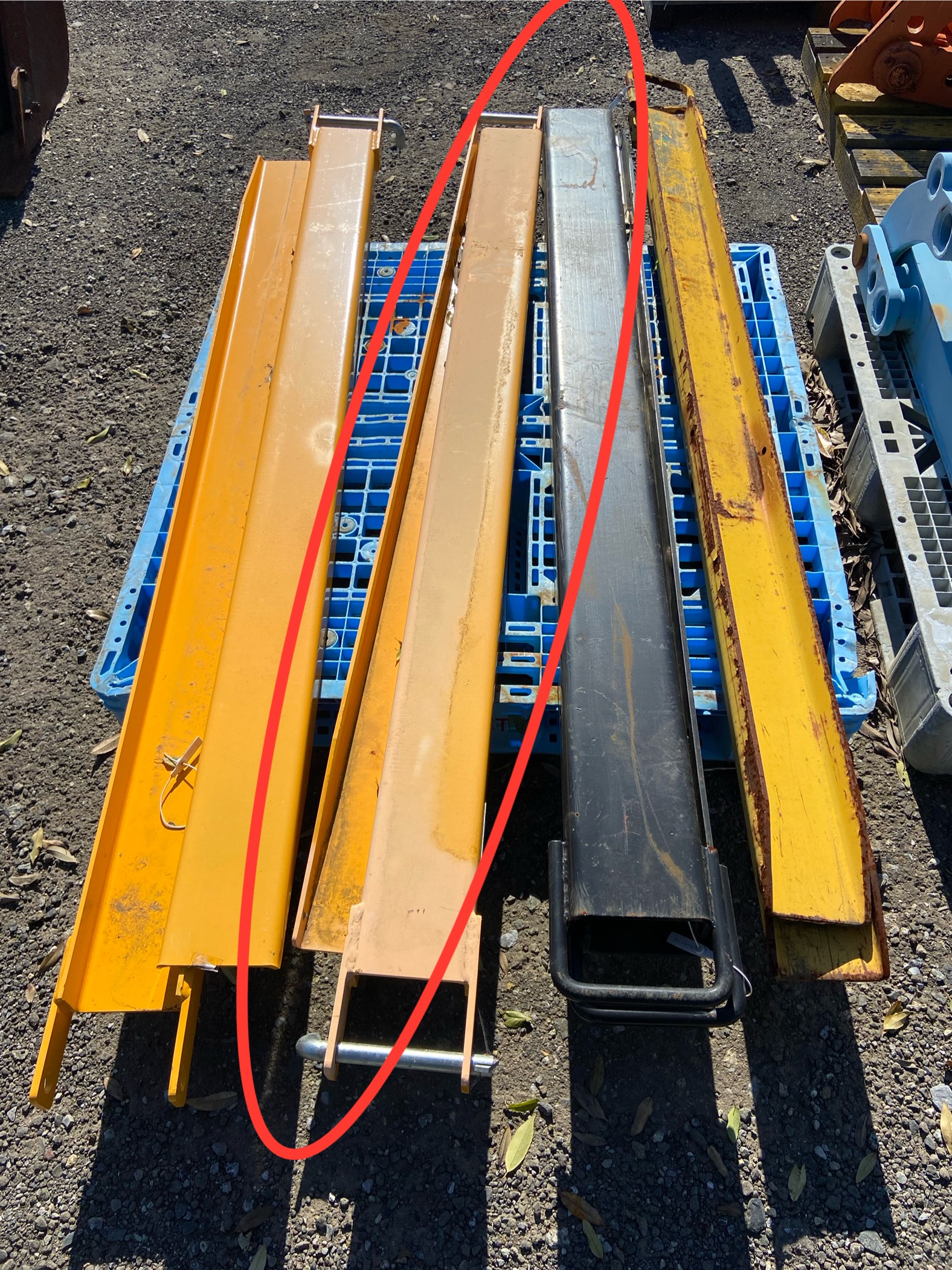 Forklift rod, used lights & accessories